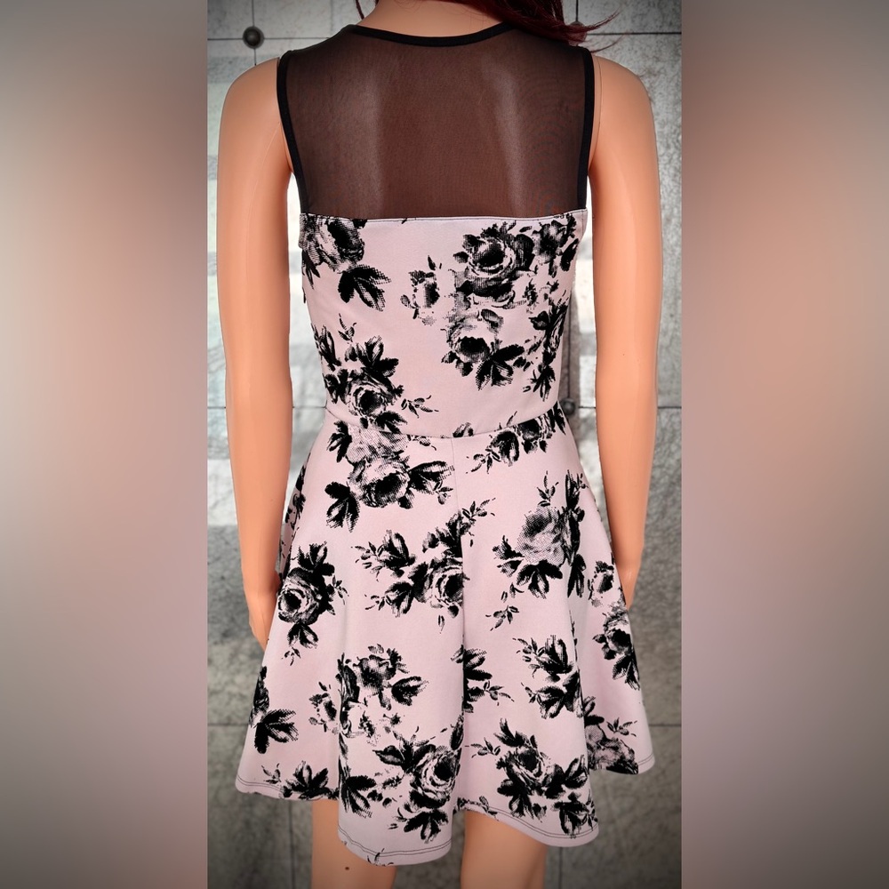 Trixxi Black Floral Mini Dress - Picture 5 of 12